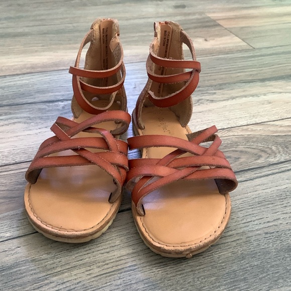 Size 13 Cat and Jack sandals - Picture 3 of 4